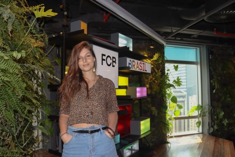 FCB - Diretora de Arte Julia Poloni