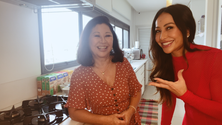 Nestlé - Dona Kika e Sabrina Sato