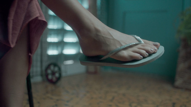 Dias com mais glamour: nova campanha da Linha Havaianas Glitter