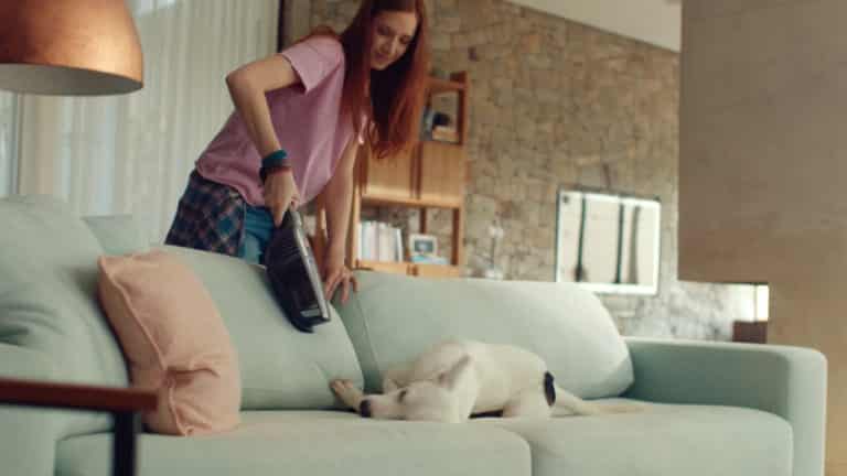 Electrolux lança nova assinatura de marca.
