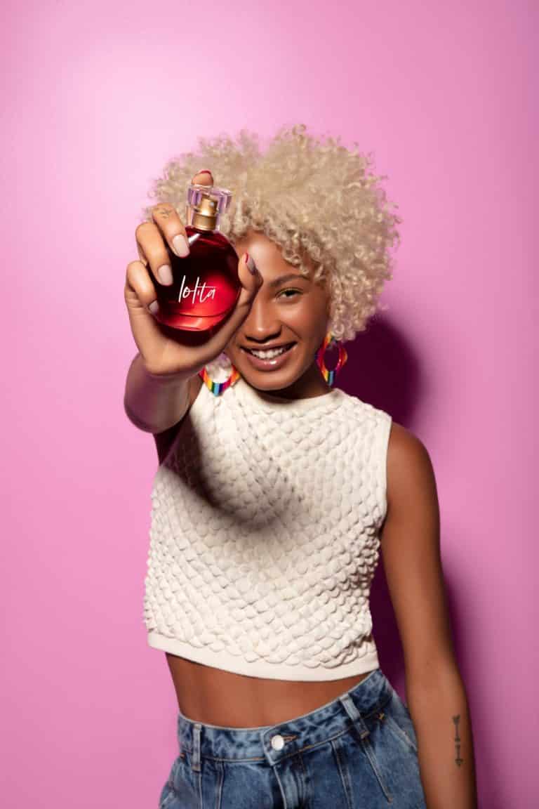 The Body Shop aposta em repaginação da fragrância Lolita.