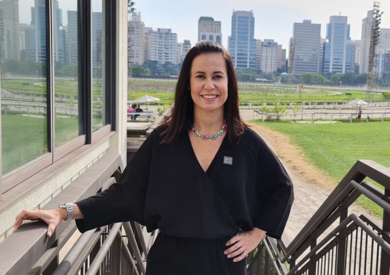 A live (ainda) tá ON, por Andrea Carril