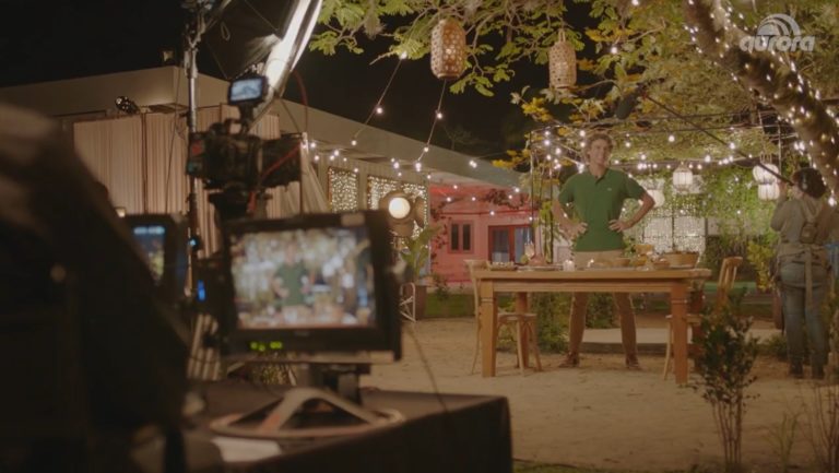 Aurora transforma sua campanha de Natal em homenagem a Guga.