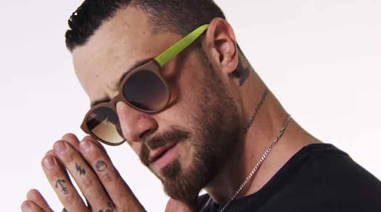 Felipe Titto estrela nova campanha da Chilli Beans.