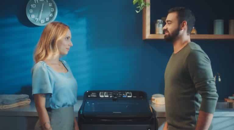 Panasonic impacta jovens que acabaram de sair de casa.