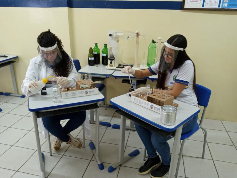 Samsung abre inscrições para programa que desafia escolas públicas a encontrar soluções com ciência e tecnologia