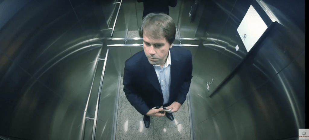 Grupo Schindler aposta em campanha para apresentar sua nova de linha de elevadores modulares