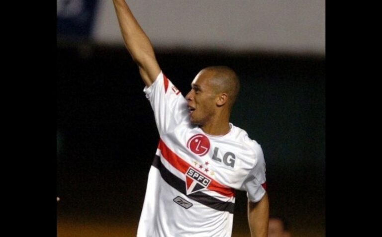 LG volta a estampar a camisa do São Paulo