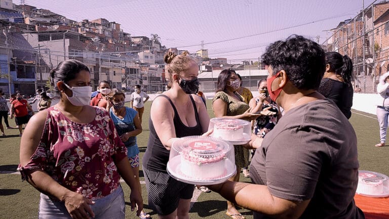 Dr. Oetker proporciona "momentos únicos" para centenas de mães da periferia de São Paulo