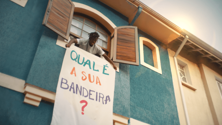 Kroton levanta bandeira da educação