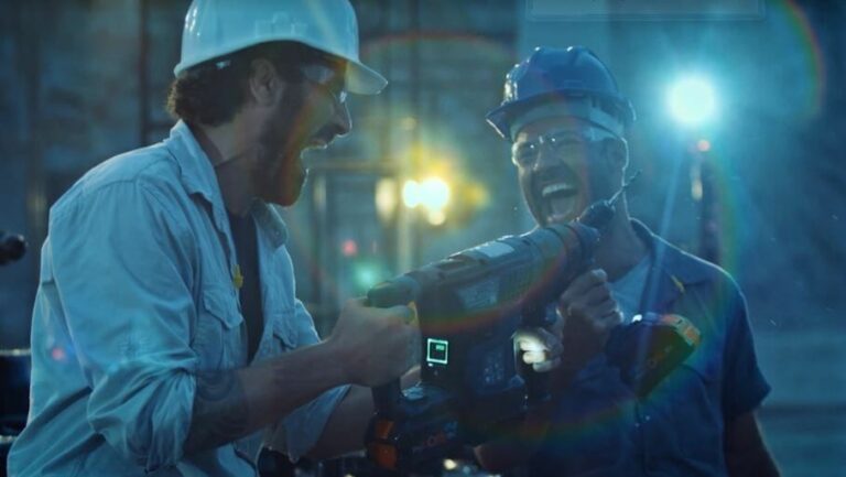 Bosch lança ação com transmissão nos canais de televisão do Brasil e México. A campanha foi produzida pela Iris Worldwide São Paulo.