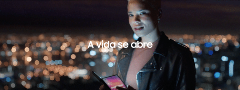 Samsung apresenta campanha "A vida se abre com Galaxy"