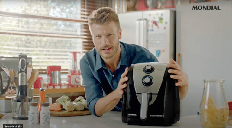 Rodrigo Hilbert em nova campanha da Mondial