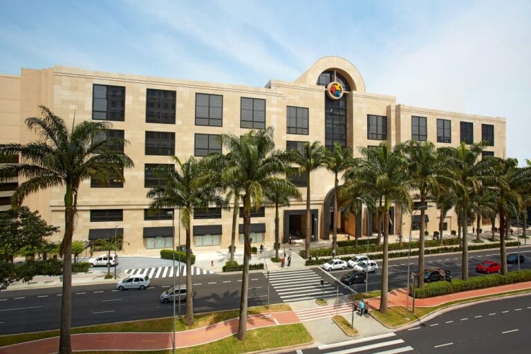 Iguatemi Empresa de Shopping Centers anuncia a DAVID como sua agência de publicidade, a tornando responsável por 12 shoppings e dois Outlets.