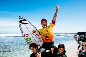 Localiza anuncia parceria com World Surf League Brasil 2021.
