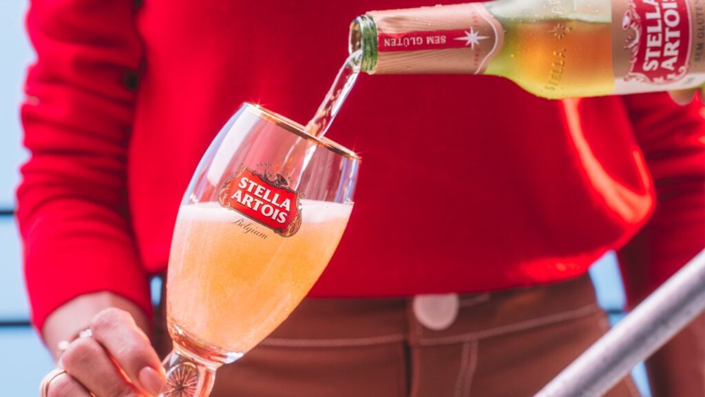 Stella Artois inspira momentos de leveza com sua versão sem glúten.