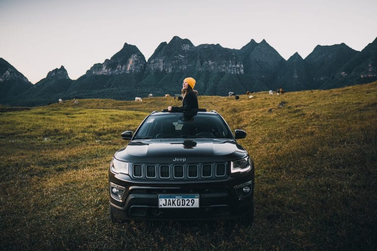 Dia da Fotografia: Jeep faz homenagem aos jeepeiros fotógrafos.