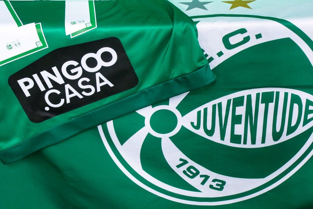 O Esporte Clube Juventude contará, nas duas próximas rodadas da Série A do Campeonato Brasileiro, com o patrocínio da Pingoo.Casa.