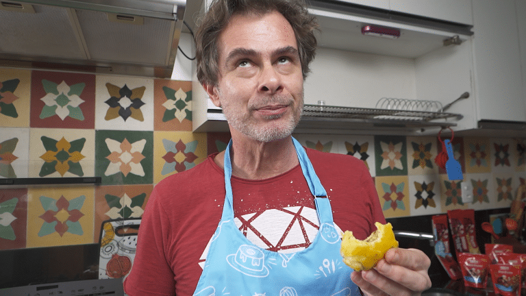 O Portal de Receitas Nestlé lançou a nova temporada de sua série "Receitas de Família com Pais de Famosos", com pais de quatro celebridades.