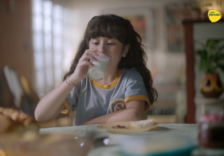NINHO lança sua nova campanha focada na volta às aulas, com filme que exibe o retorno das crianças sem esquecer dos protocolos de segurança.