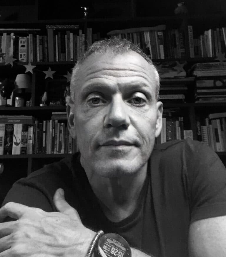 Na Artplan desde 2019, Marcello Noronha é promovido a diretor executivo de criação, e passa a comandar equipe de cerca de 40 profissionais.