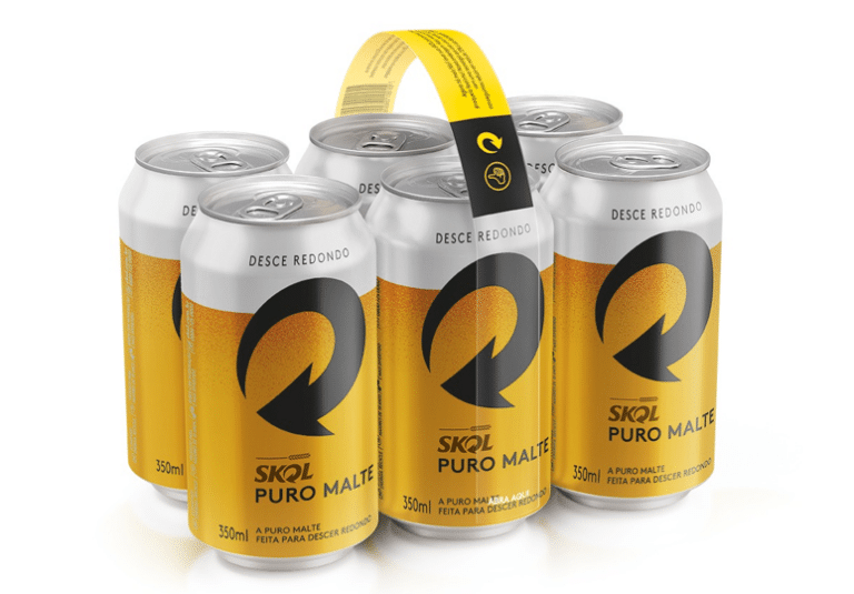 A Ambev traz para SKOL o Snap Pack, um pack sustentável que reduz 70% do plástico nas embalagens, buscando zerar poluição plástica até 2025.