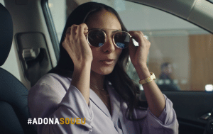 A Chevrolet destaca o machismo estrutural travestido de meme em nova fase da campanha do Tracker, protagonizada por Isadora Nogueira.