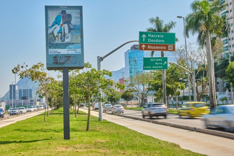 JCDecaux leva arte contemporânea às ruas da Zona Norte e Oeste do Rio de Janeiro.