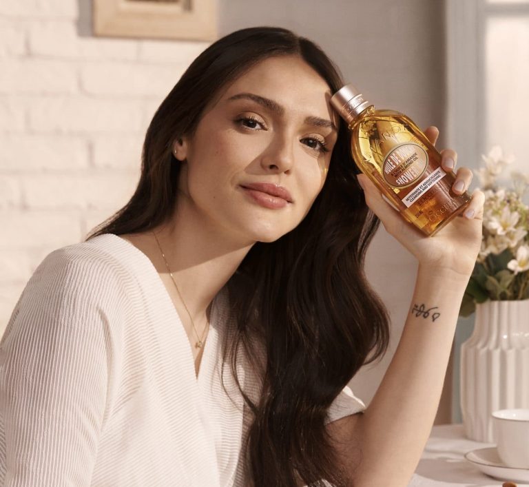 A L'Occitane en Provence apresenta hoje uma novidade de sua linha best seller Amêndoa: O relançamento do Leite Hidratante Firmador.