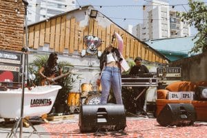 Cerveja Lagunitas lança EP "Disco de Quintal".
