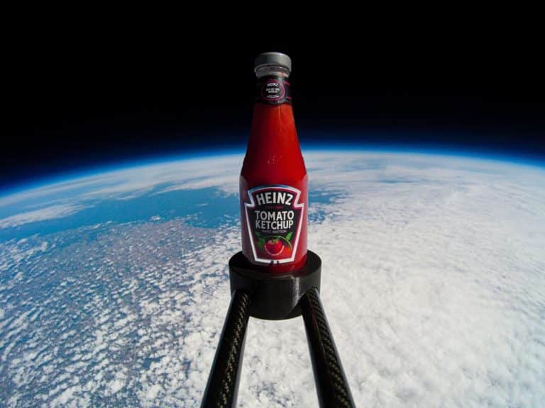 Heinz resolveu colocar sua expertize à prova em desafio interplanetário, e cultivou os Tomates Heinz em solo com condições de Marte.