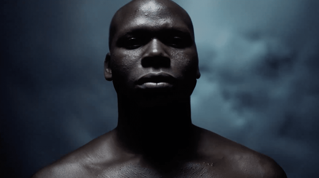 L'homme Statue, artista LGBTQIA+ e imigrante afro-francês radicado no Brasil, apresenta clipe "Do Not Tell", de seu primeiro álbum, "Ser".