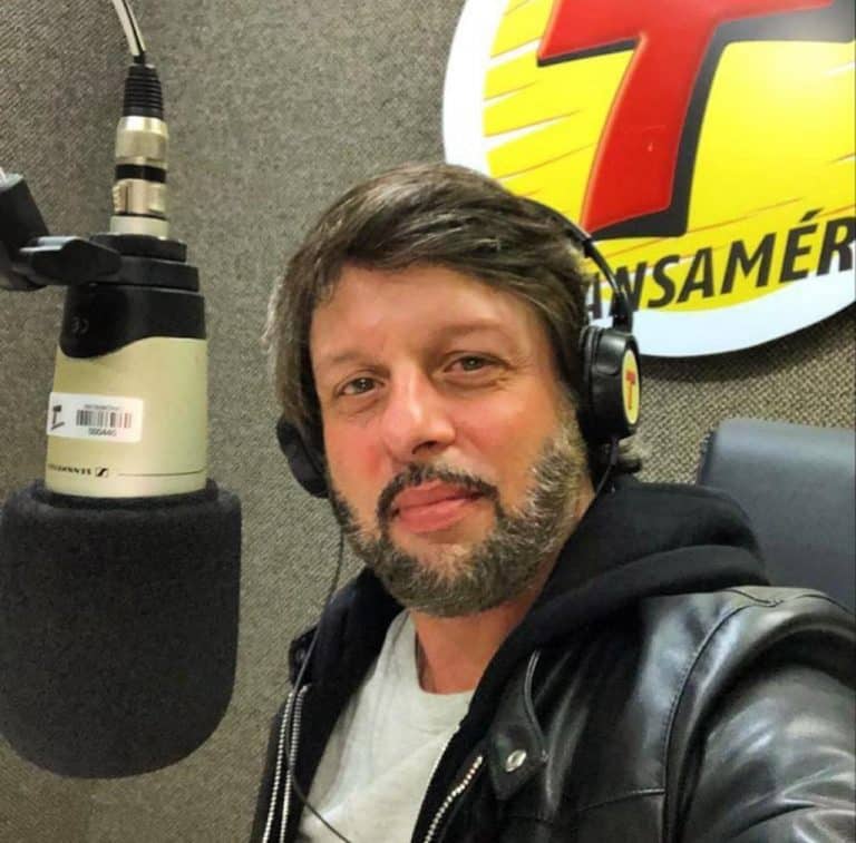 A Rede Transamérica, a partir desta sexta-feira do dia 5 de novembro, estreia o programa "Nocaute Transamérica", cuja temática é o MMA.