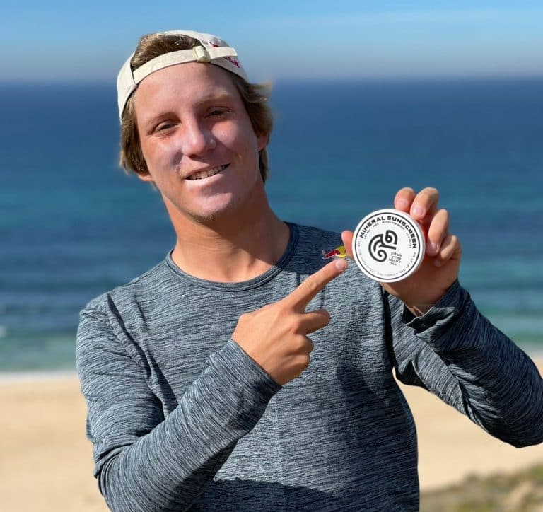 A Chameleon Sun acaba de anunciar como seu novo sócio e embaixador, o atleta brasileiro e campeão mundial de skimboard Lucas Fink.