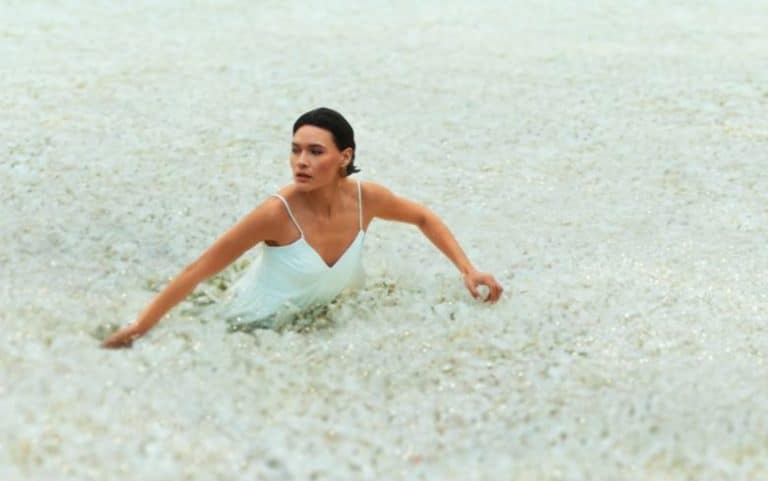 O Boticário lança o L'Eau de Lily, fragrância marcante e já tão querida de Lily, só que em uma versão mais leve e com preço acessível.