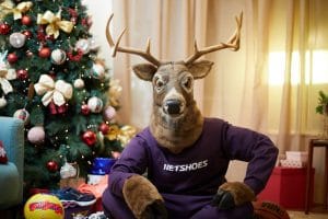 Netshoes lança campanha de Natal estrelada por rena do Papai Noel, que mostra que presentear com itens esportivos é a melhor escolha em 2021.