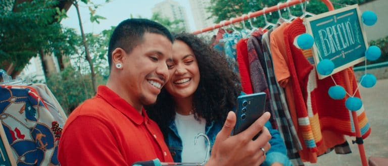 A Motorola, continuando a plataforma "Power to empower", estreia a campanha de lançamento do novo smartphone de seu portfólio, o moto g200.