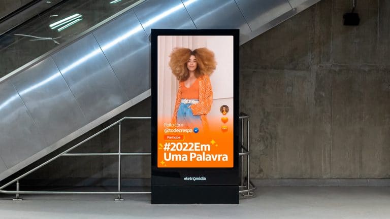 Itaú Unibanco transforma o mobiliário urbano de São Paulo e do Rio de Janeiro em um grande feed em cocriação com seus clientes e seguidores.