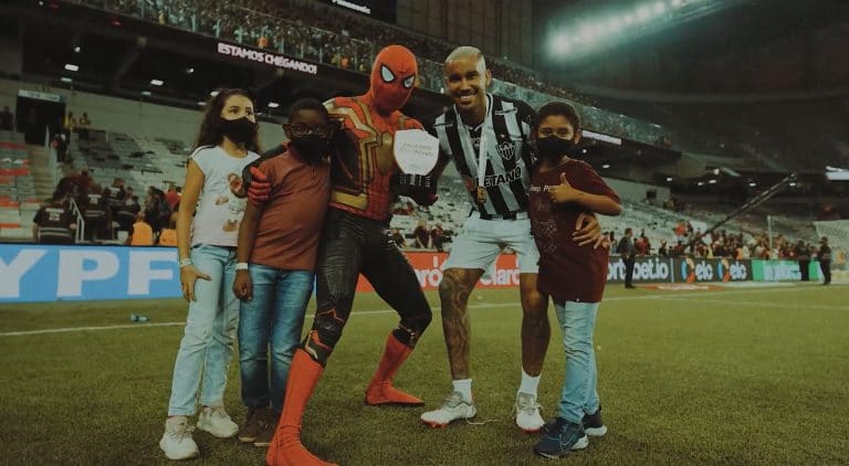 Copa do Brasil, Homem-Aranha e Instituto Futebol de Rua se juntam à Continental Pneus na final