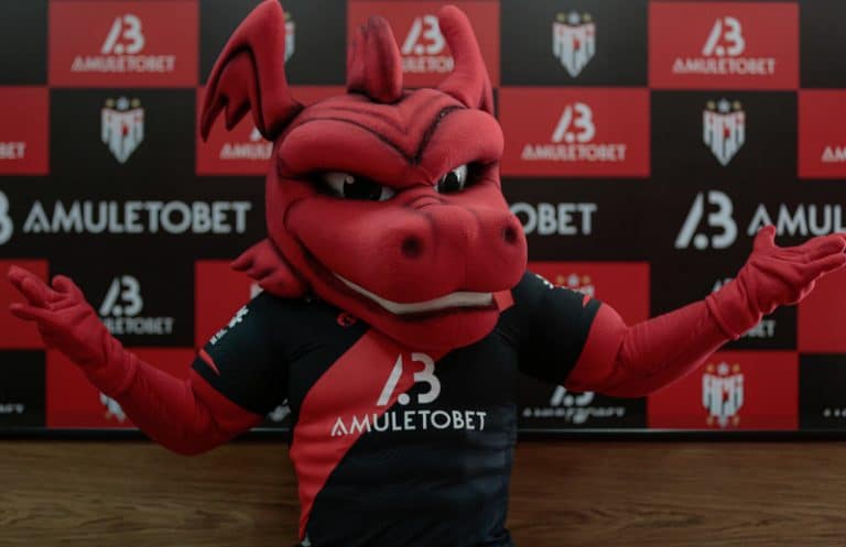Amuleto Bet e Atlético-GO renovam patrocínio máster.