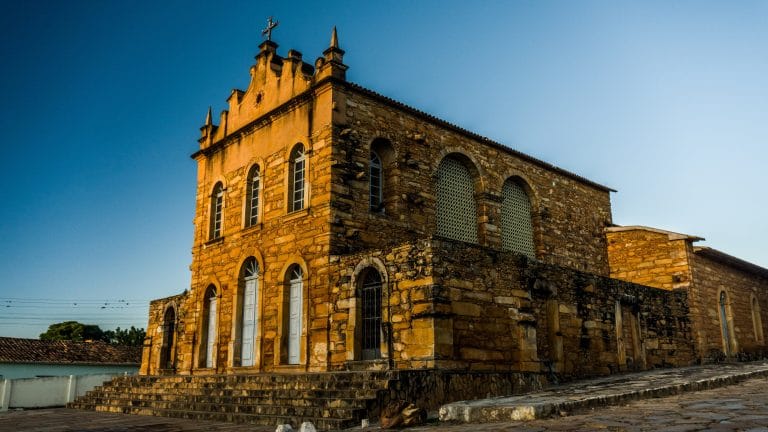 Neste sábado, o Travel Box Brazil irá exibir um documentário que retrata uma emocionante travessia por trilha pela Chapada Diamantina.