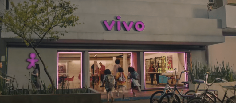 A Vivo, comprometida com a sustentabilidade, amplia o movimento para estimular o consumo consciente com um novo filme de campanha.