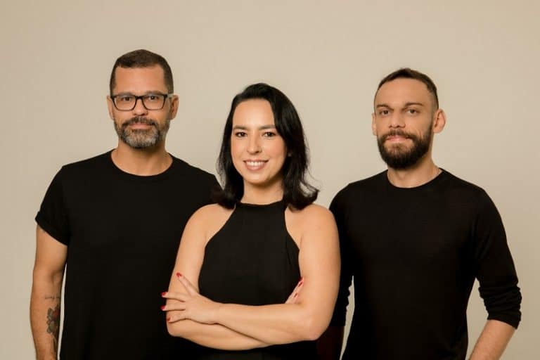 Agência Conversa celebra 5 anos com campanha "Acredite na sua história".
