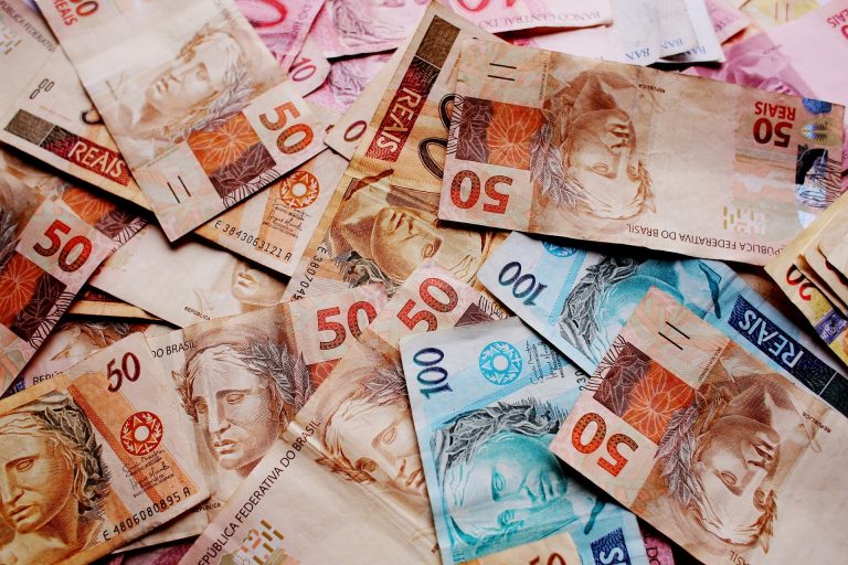 Pesquisa da plataforma TIM Ads, feita com 202,3 mil clientes, mostra desejos de conquista de emprego e mais saúde no novo ano que se inicia.