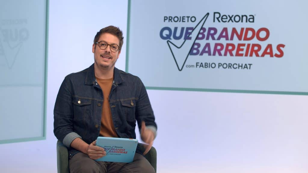 Rexona convidou o humorista Fabio Porchat para ser o embaixador do projeto social com jovens brasileiros "Rexona Quebrando Barreiras".