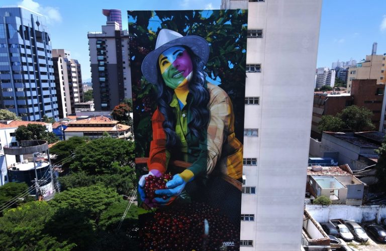 Nespresso convidou o artista Eduardo Kobra para um projeto de homenagem a toda a cadeia de produção do café.