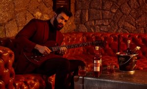 Um dos maioes nomes da música brasileira, o cantor Gusttavo Lima acaba de criar sua própria marca de destilado: o Vermelhão.