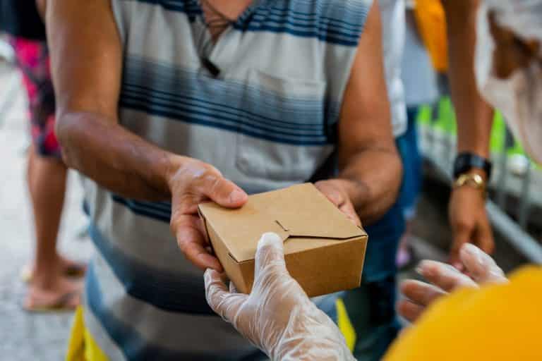 Com aporte da PepsiCo, o programa de Cozinhas Solidárias beneficiou mais de 2.400 pessoas com a oferta de refeições diárias.