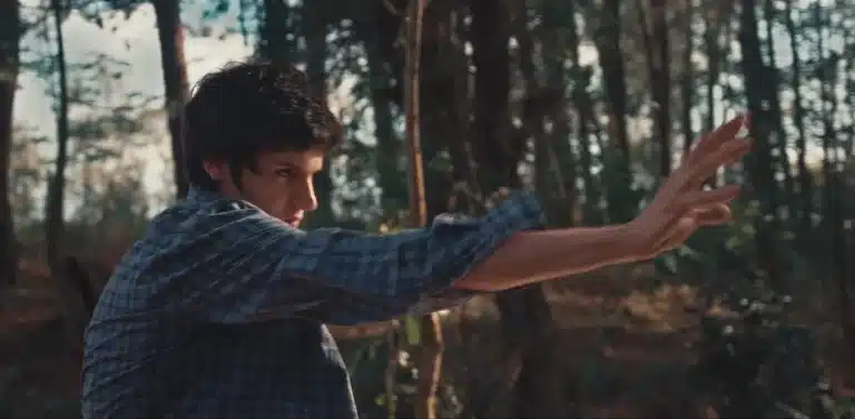 O cineasta brasileiro Marcus Alqueres, da O2 Filmes, lança na internet o seu novo projeto autoral, o curta-metragem "The Great Kineeso".