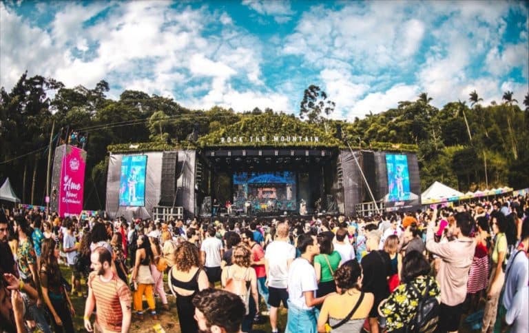 A Amstel se firma como patrocinadora do Festival Rock The Mountain, que reúne grandes nomes de diferentes gerações da música brasileira.